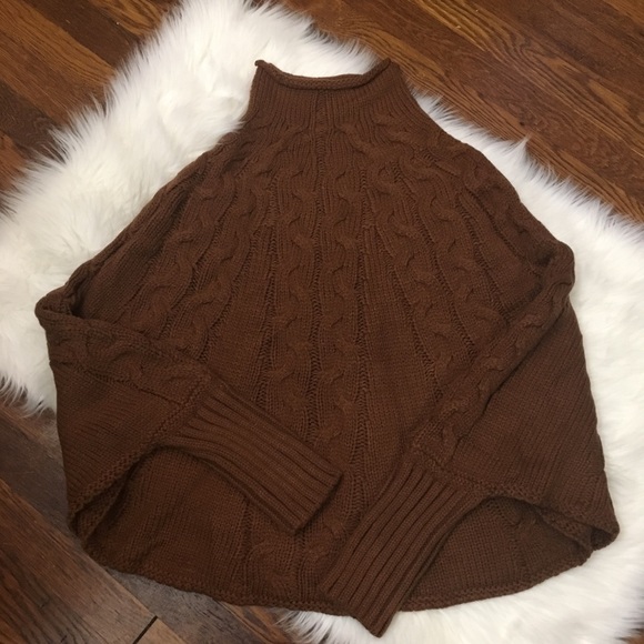 The Kori Knit Cape - Picture 2 of 8